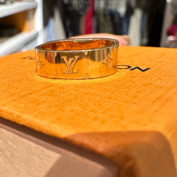 Louis Vuitton Nanogram monogram brass ring💕 - Picture 8 of 14